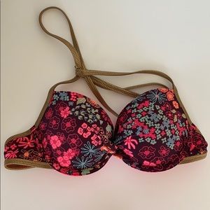 American Eagle Flowery Bikini Top